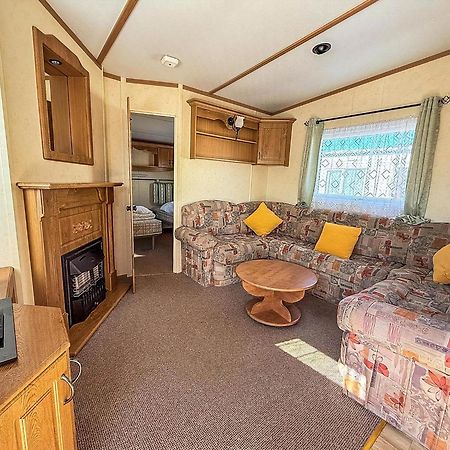6 Berth Caravan By The Beach In Hunstanton In Norfolk, Pets Welcome Ref 13009L Exterior photo