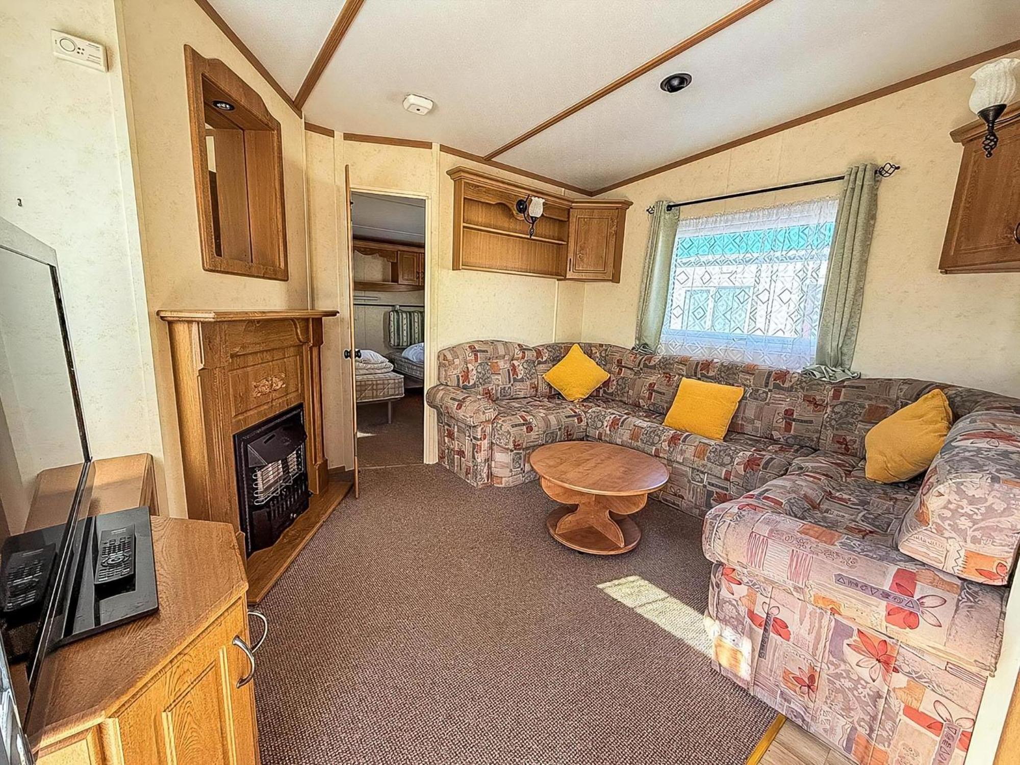 6 Berth Caravan By The Beach In Hunstanton In Norfolk, Pets Welcome Ref 13009L Exterior photo
