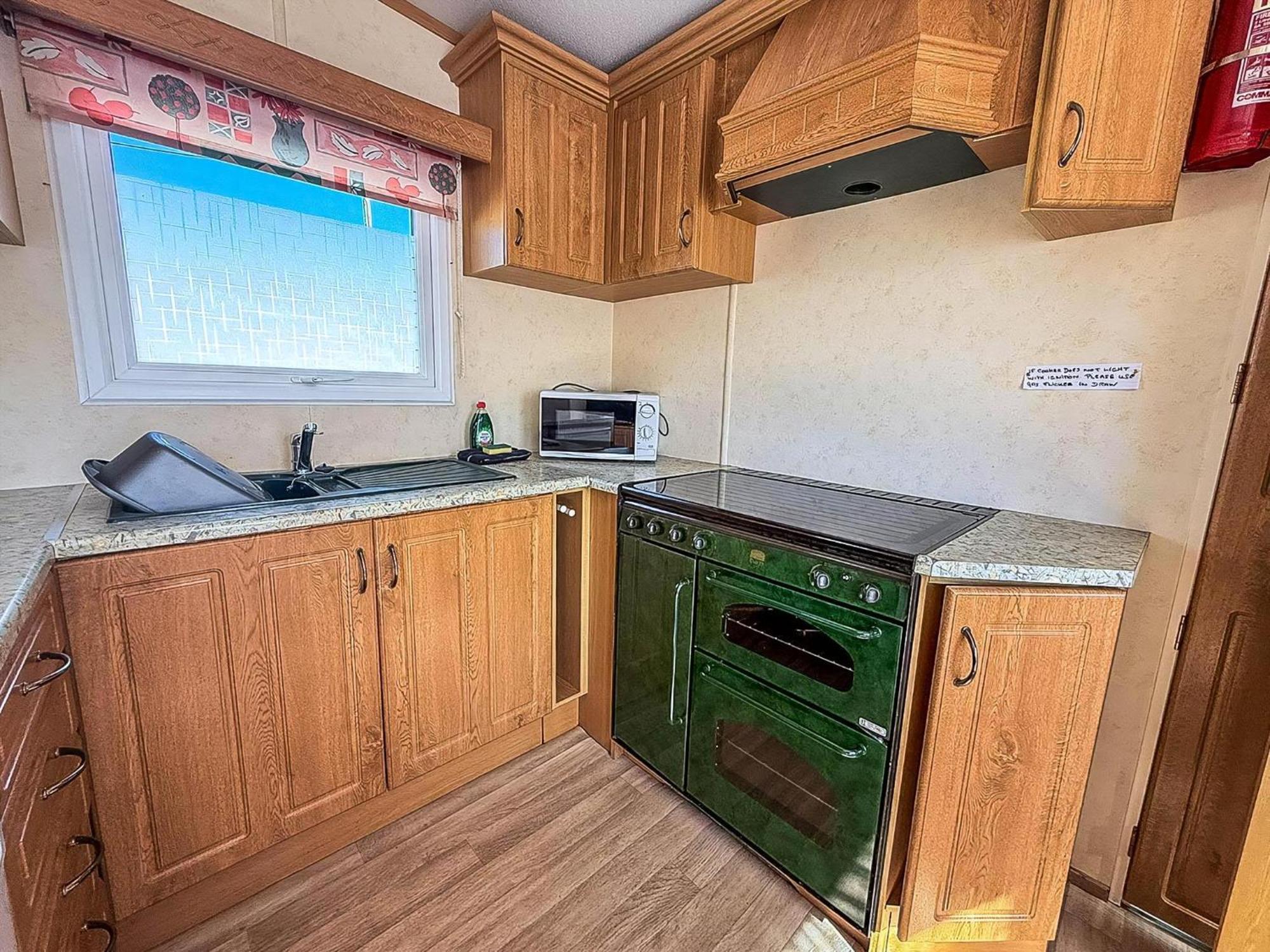 6 Berth Caravan By The Beach In Hunstanton In Norfolk, Pets Welcome Ref 13009L Exterior photo
