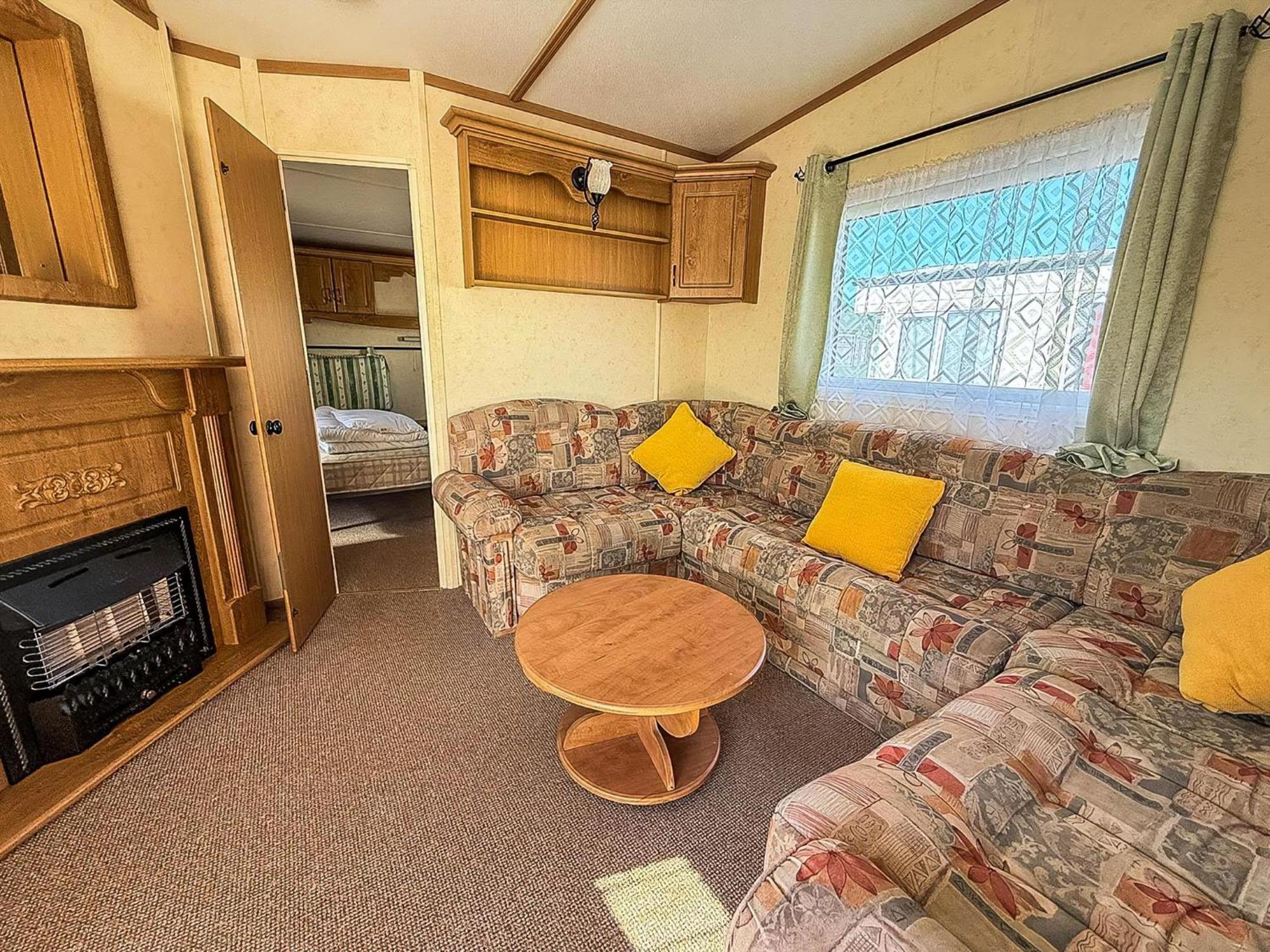 6 Berth Caravan By The Beach In Hunstanton In Norfolk, Pets Welcome Ref 13009L Exterior photo